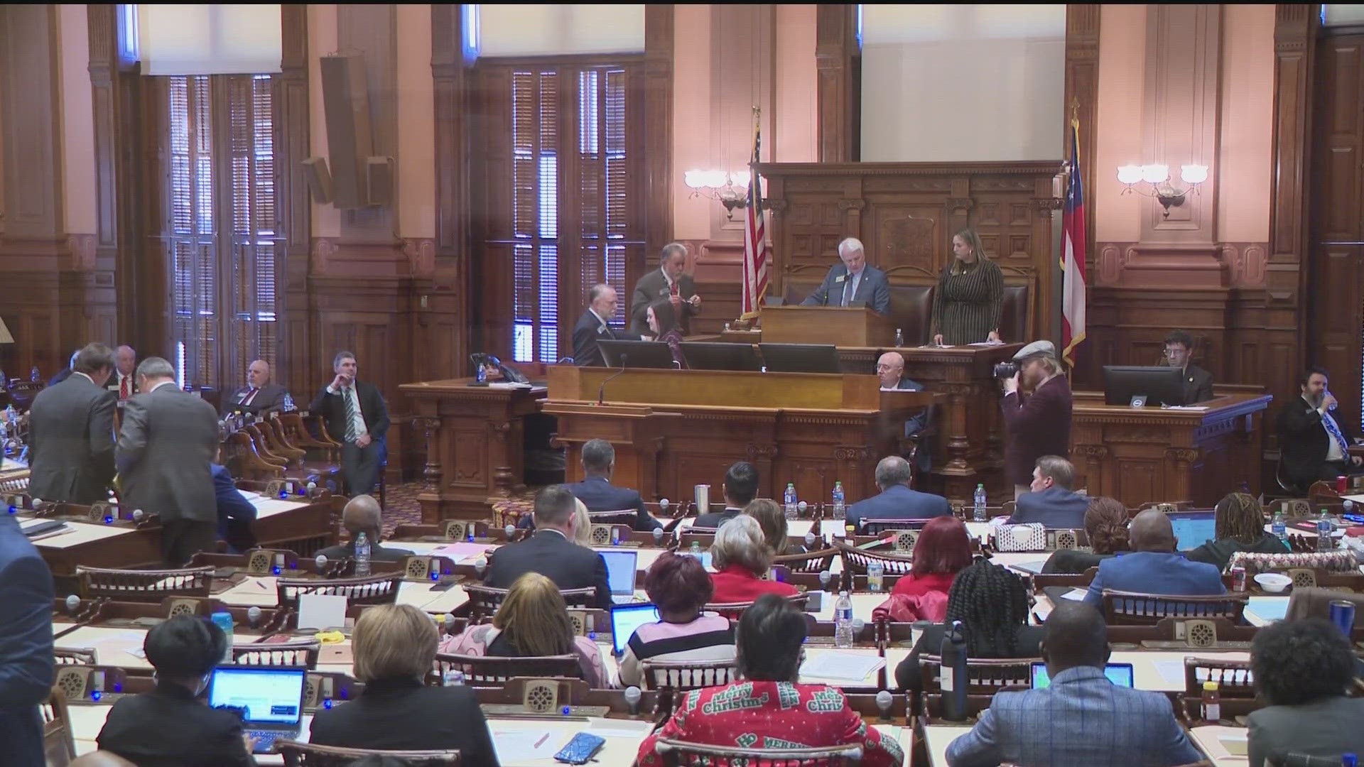 Lawmakers have completed a special session with the House voting 98-71 to give final passage to a congressional map that preserves a 9-5 edge for Republicans.