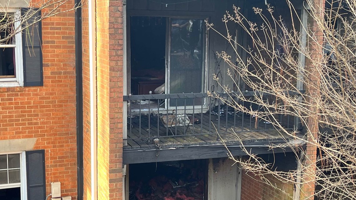 Fire at Mountain Oaks Apartments in Stone Mtn.