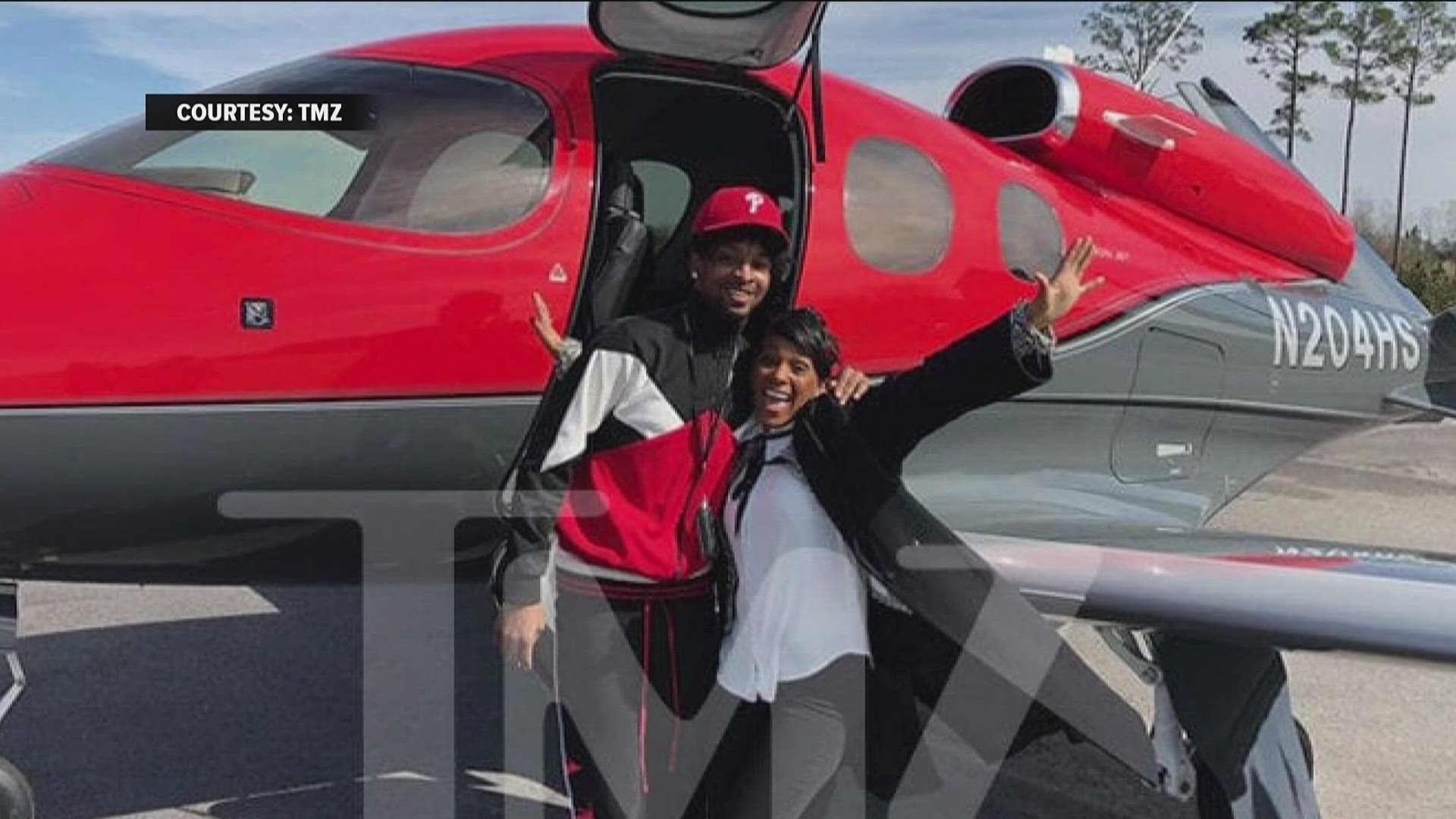 Atlanta rapper 21 Savage can now travel overseas, officially a US