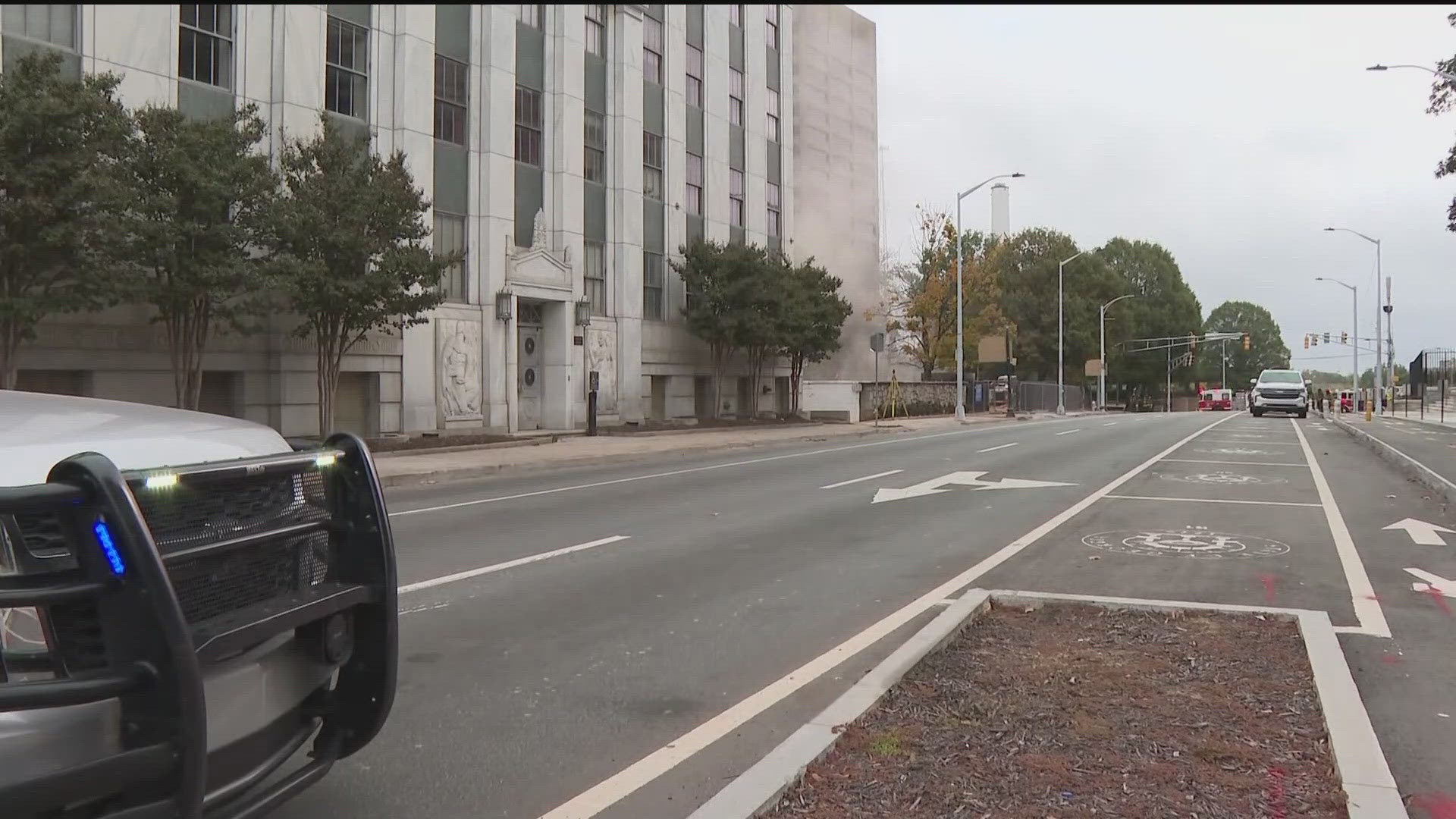 The gas is currently off. The Capitol building was evacuated earlier. 