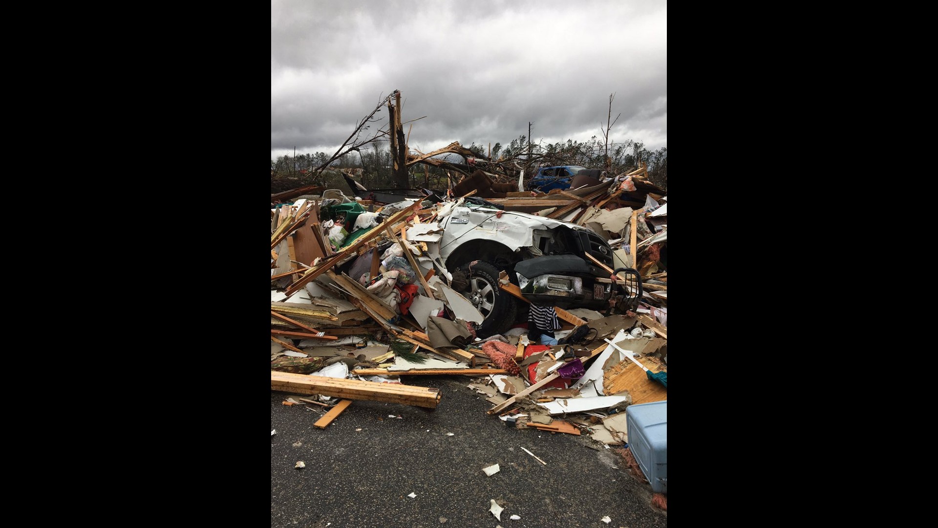 Tornado in Lee County blamed for at least 23 deaths | 11alive.com