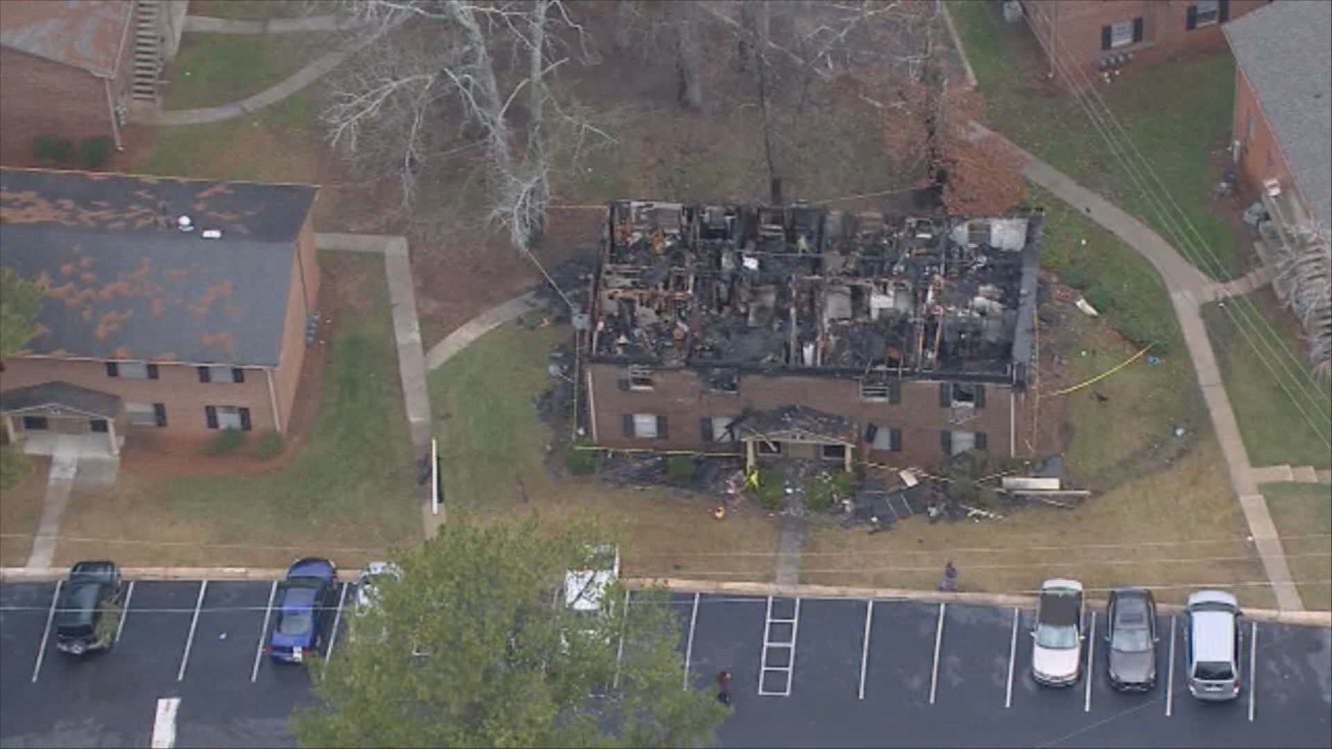 Multiple people without homes after fire destroys apartment complex ...