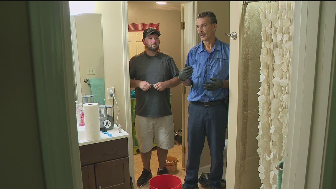 Plumber Life Man saves fellow plumber's life weeks after CPR class | 11alive.com