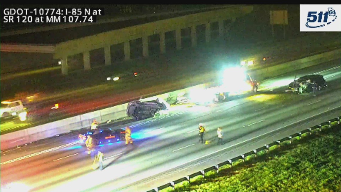 Wreck shuts down all lanes of I-85 in Gwinnett County | 11alive.com