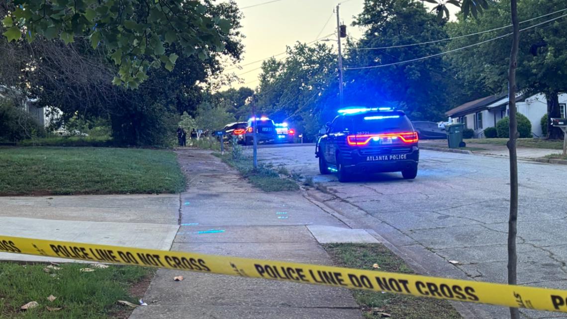 Deadly shooting investigation underway in Atlanta's Oakland City neighborhood