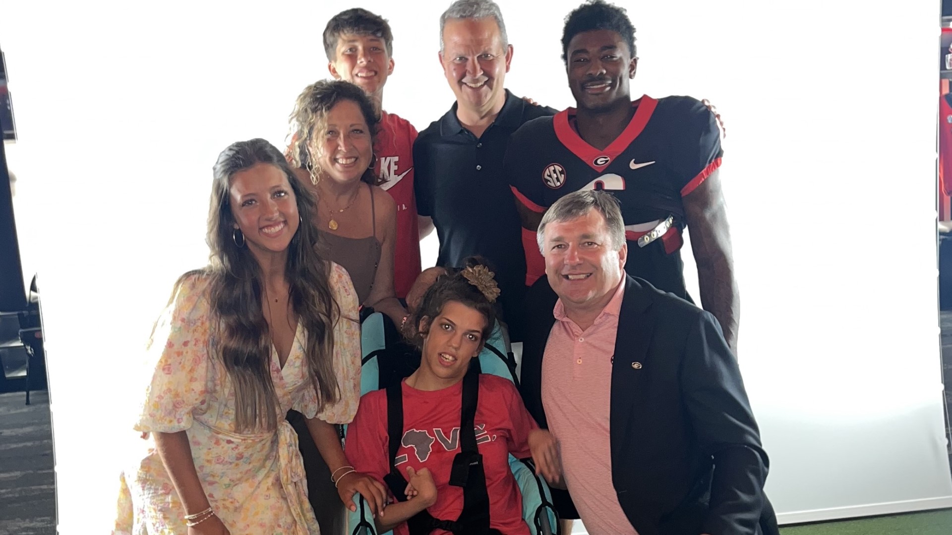 UGA football recruit Sacovie White's bond with disabled sister