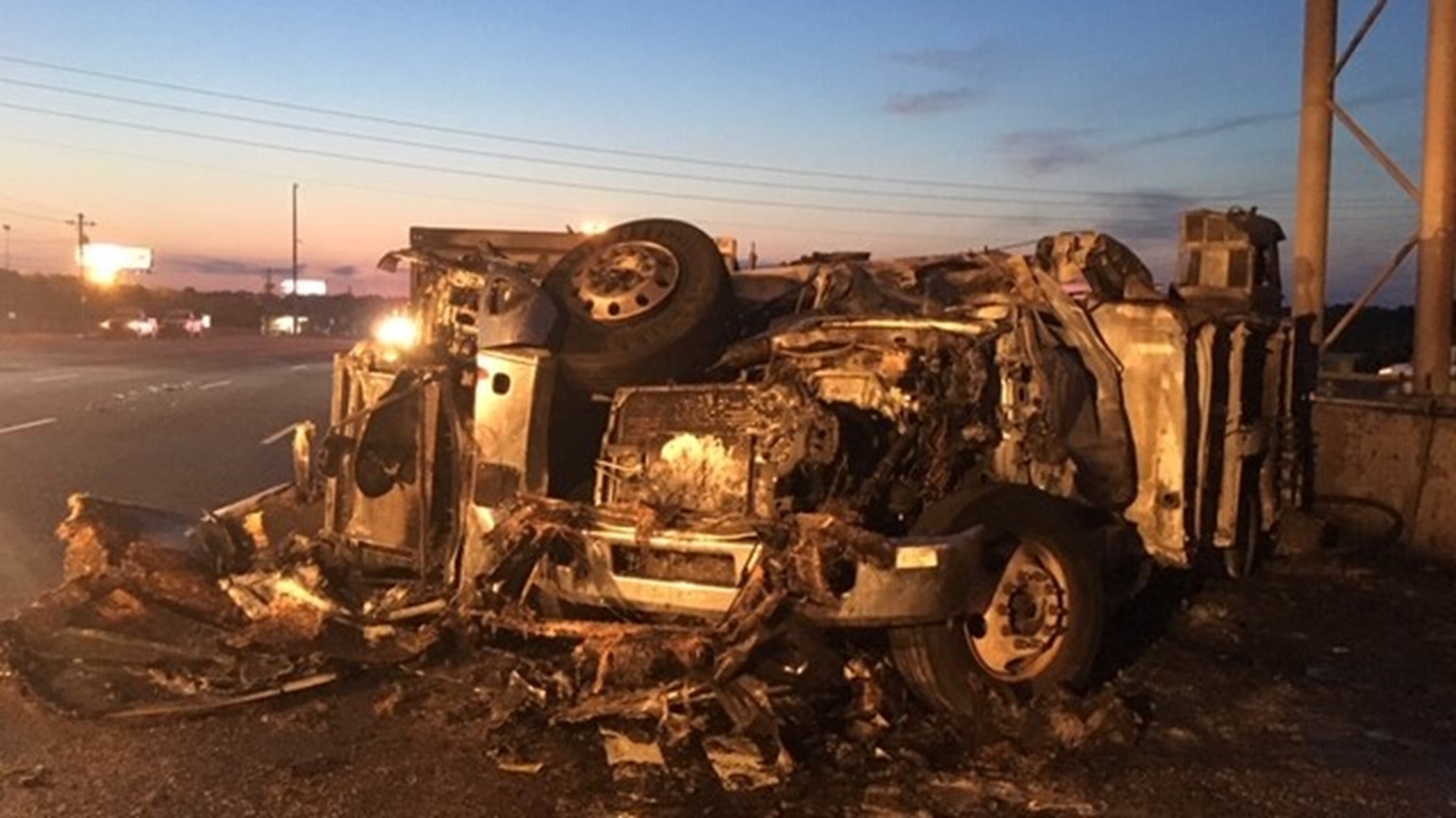 Multi-vehicle wreck, fire closes southbound I-85 in Gwinnett County ...