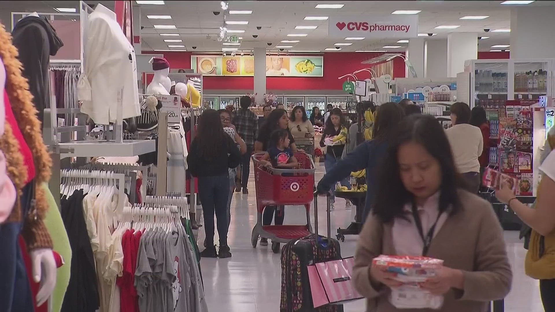 The U.S. is racking up retail records.