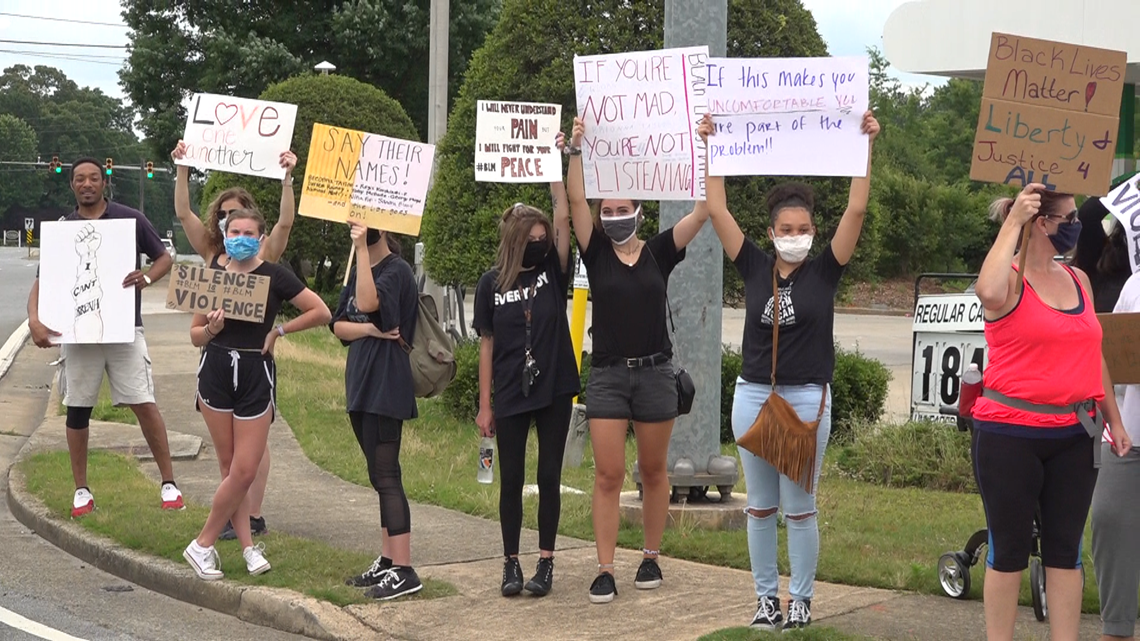 Clayton County police encounter with teens under scrutiny | 11alive.com