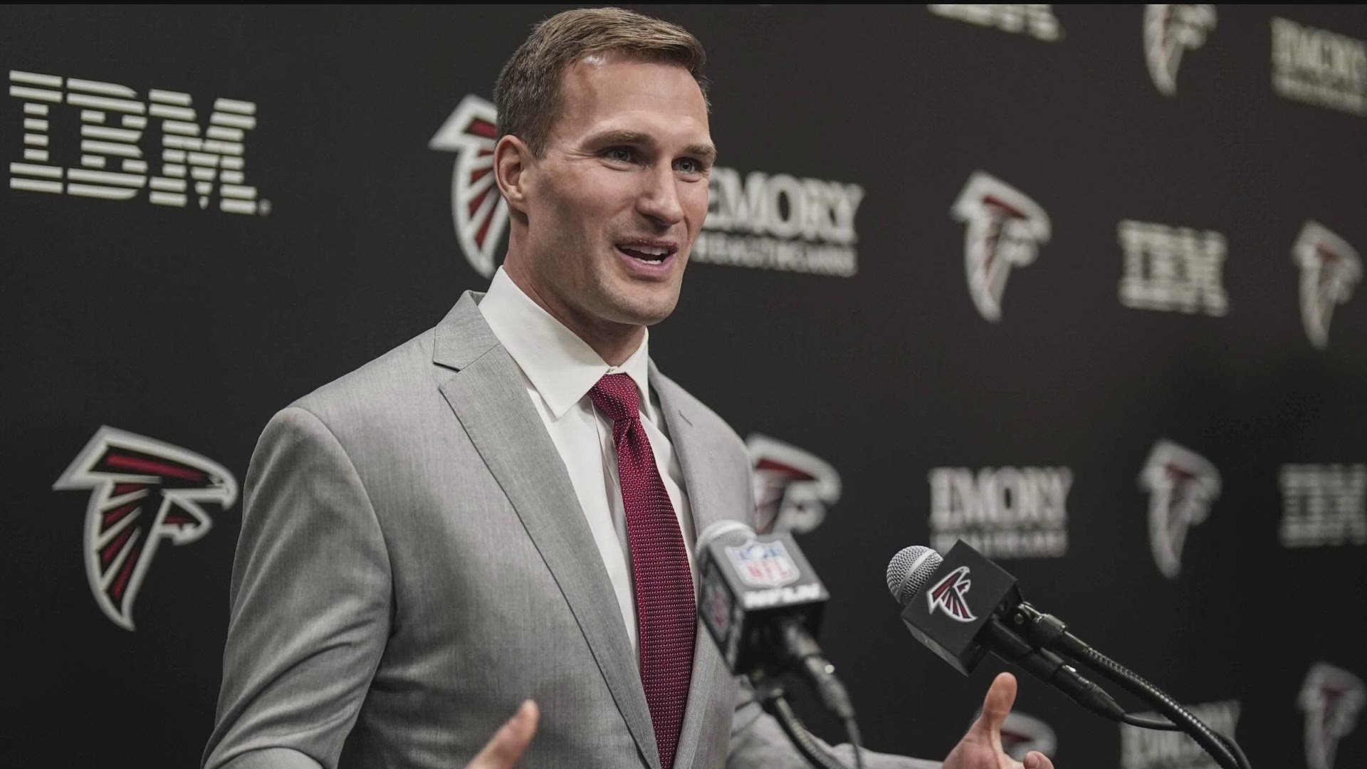 The Falcons agreed to a contract with quarterback Kirk Cousins shortly after teams were permitted to start negotiating with unrestricted free agent.