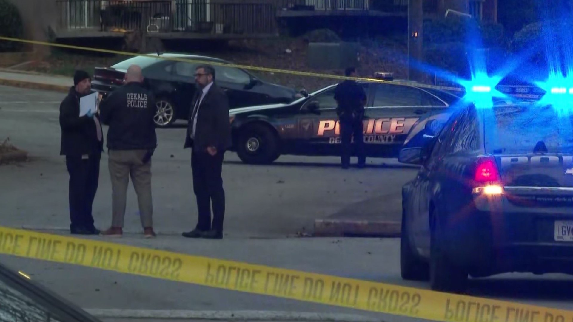 A witness told police they saw two suspects shoot at the victim as he tried to run away.