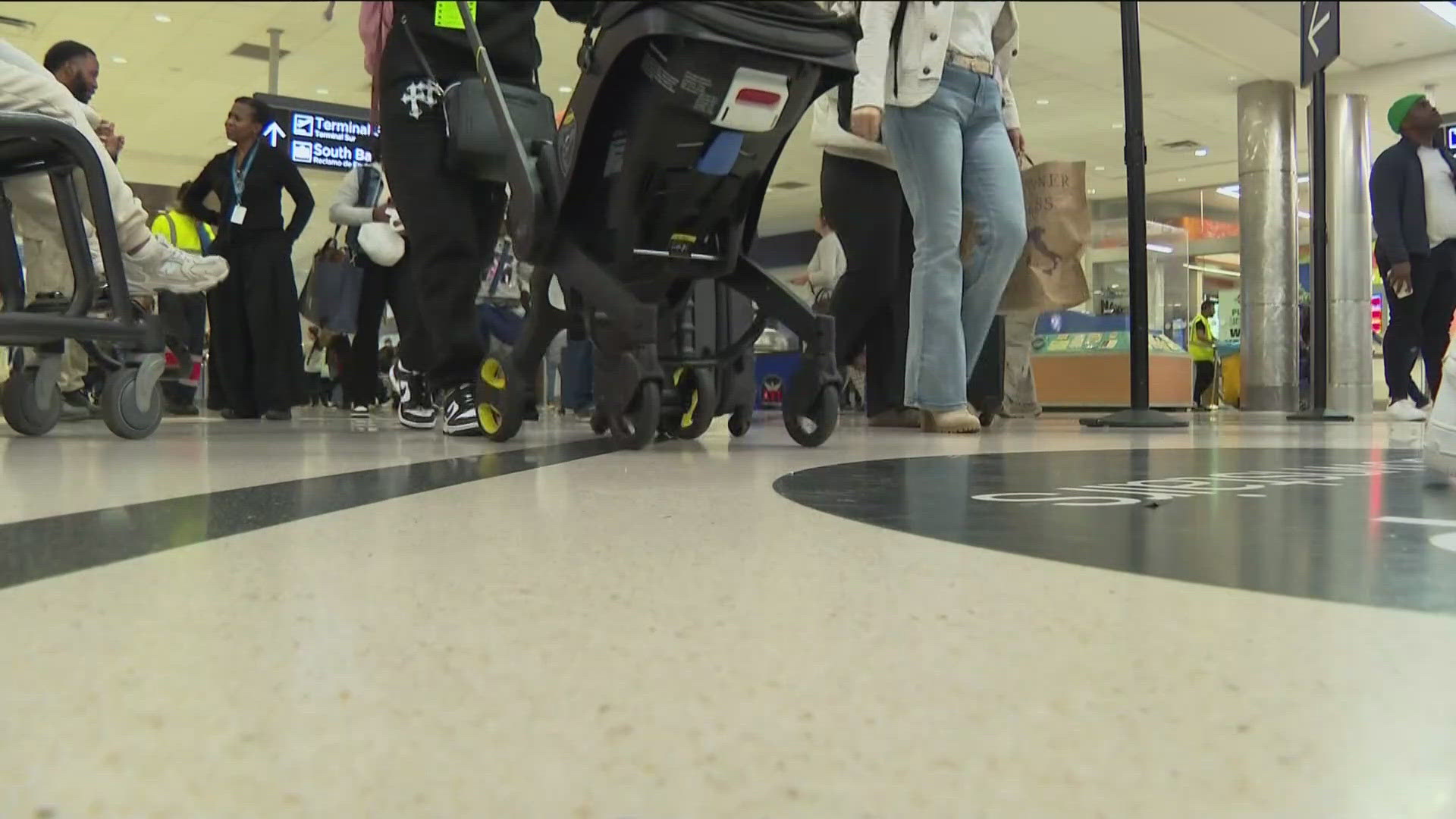Lines moving at Atlanta Airport on Thanksgiving morning | 11alive.com