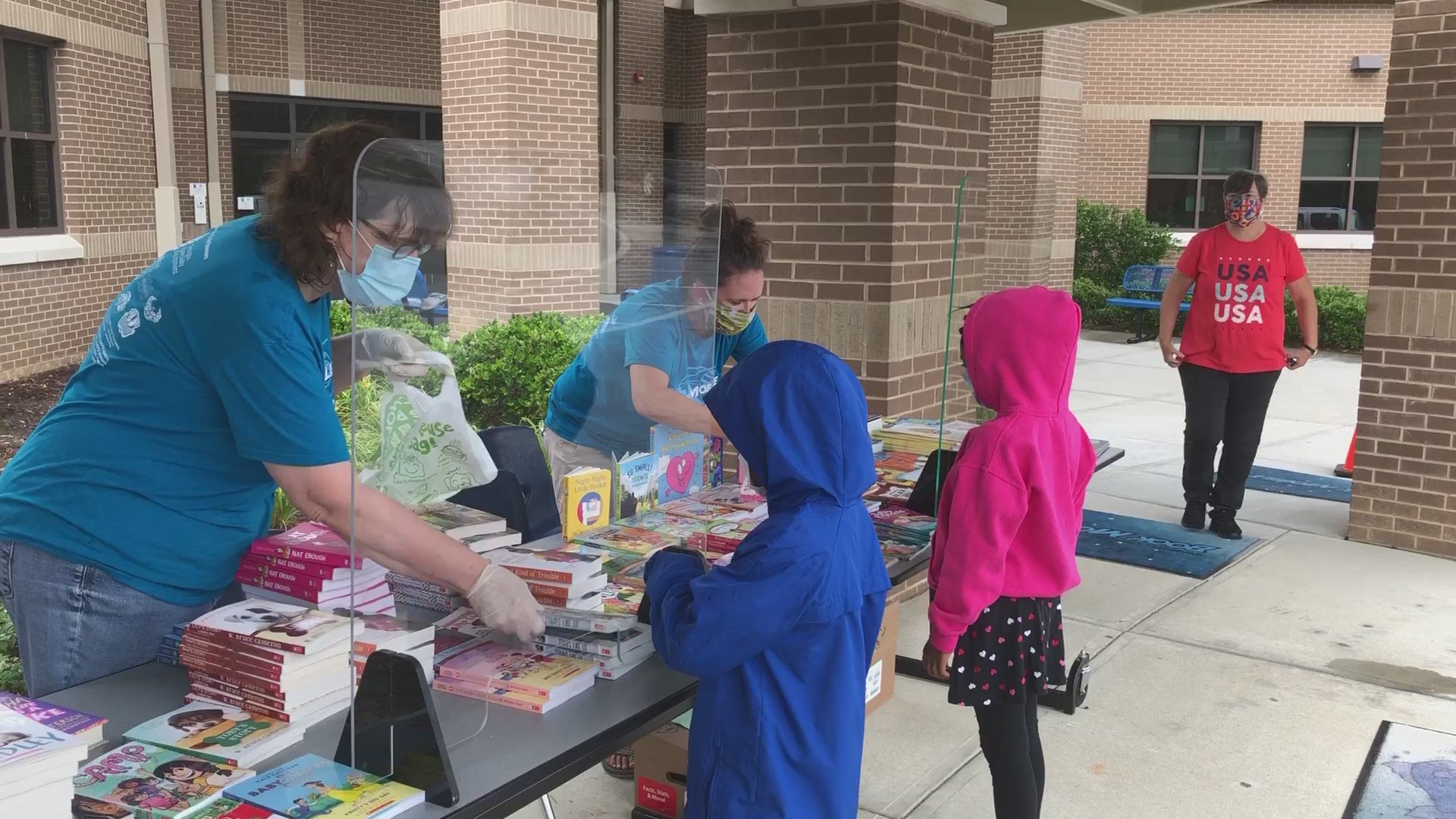 GCPS' Books 2 Kids event in the South Gwinnett Cluster kicked off this week.