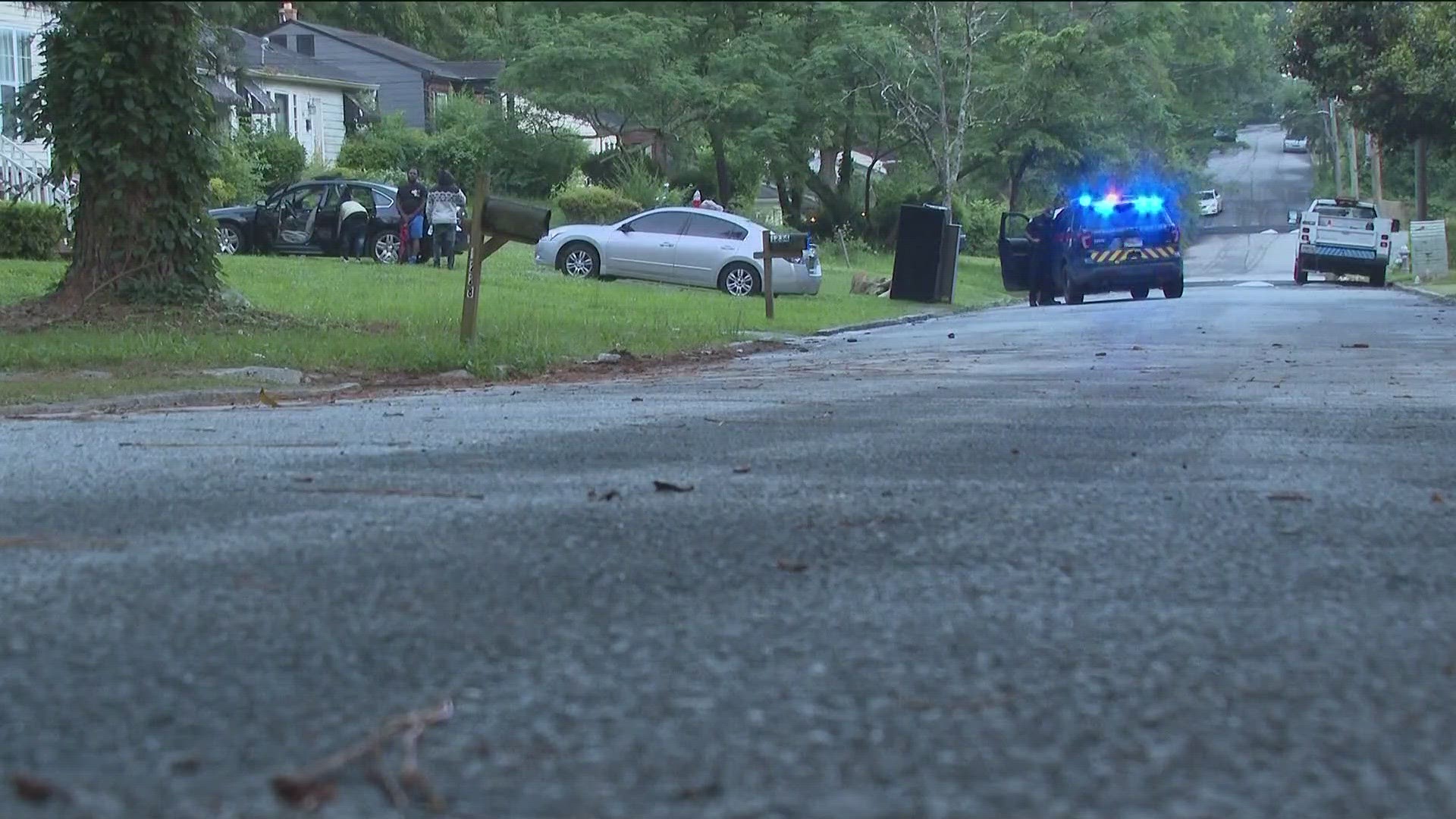 2 people shot in Atlanta's Hills neighborhood