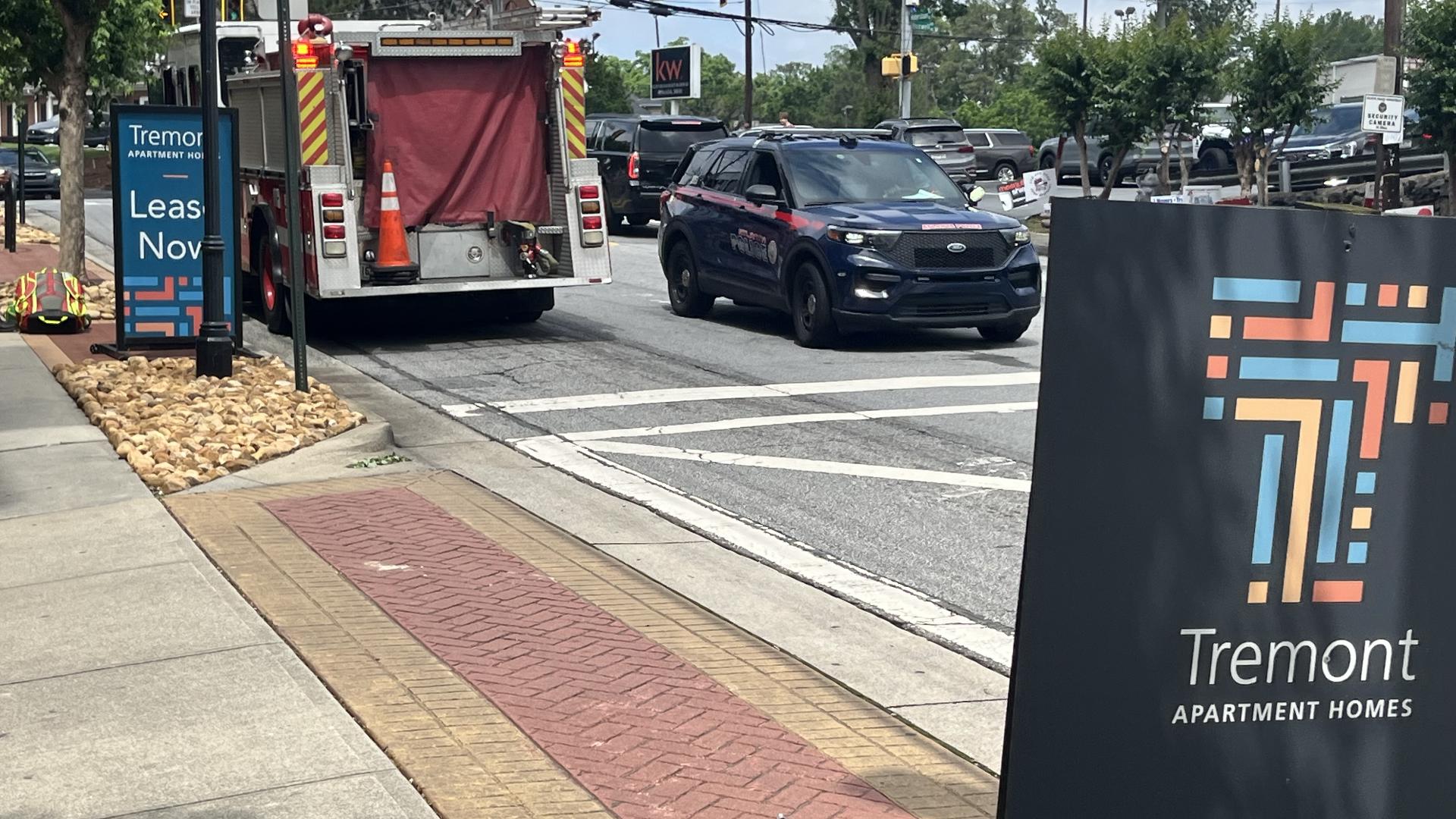 Buckhead Atlanta crime 19 year old shot near apartments | 11alive.com