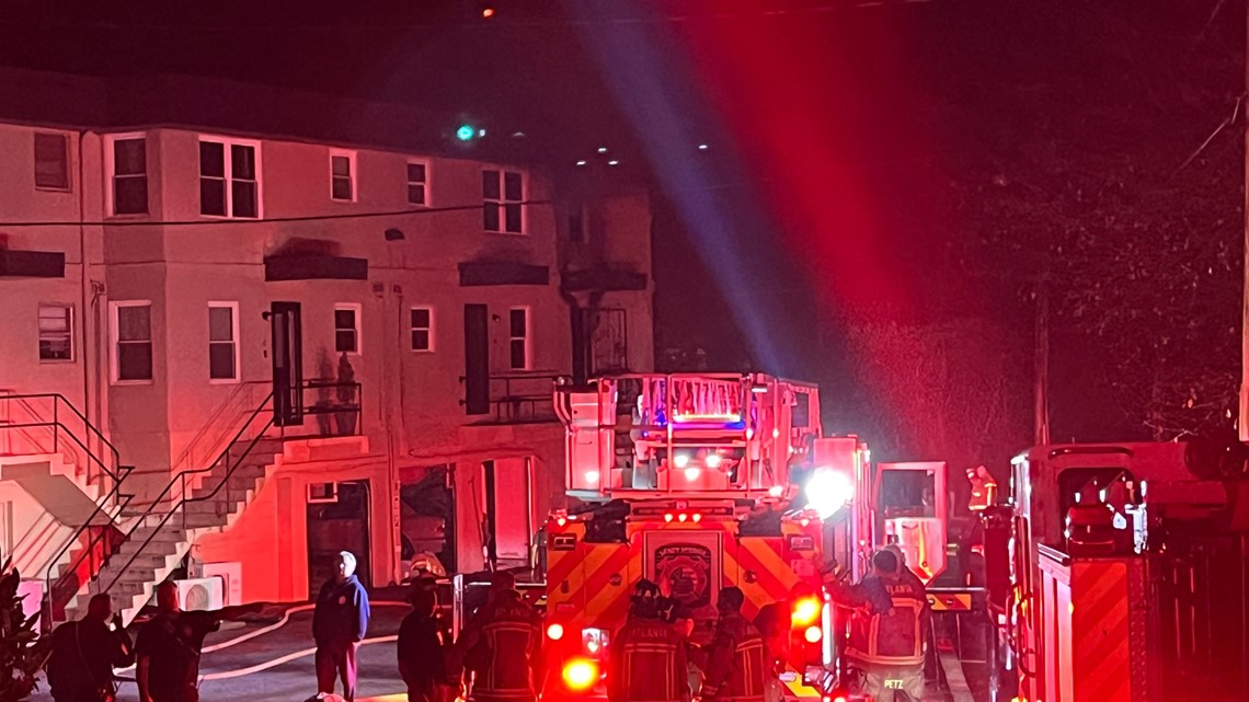 Deadly townhome fire on Lakemoore Drive in Atlanta - Vimarsana News