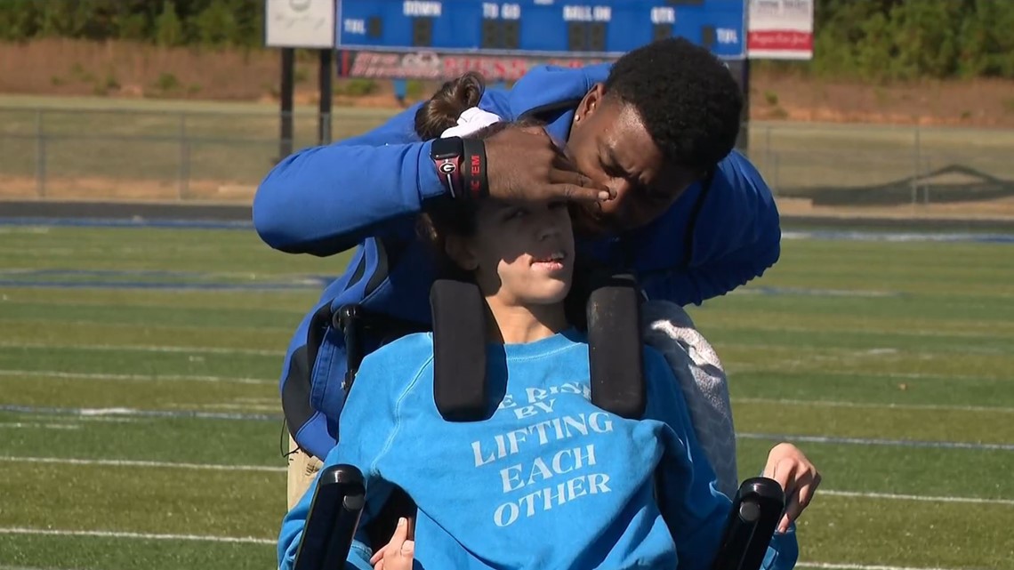 UGA football recruit Sacovie White's bond with disabled sister