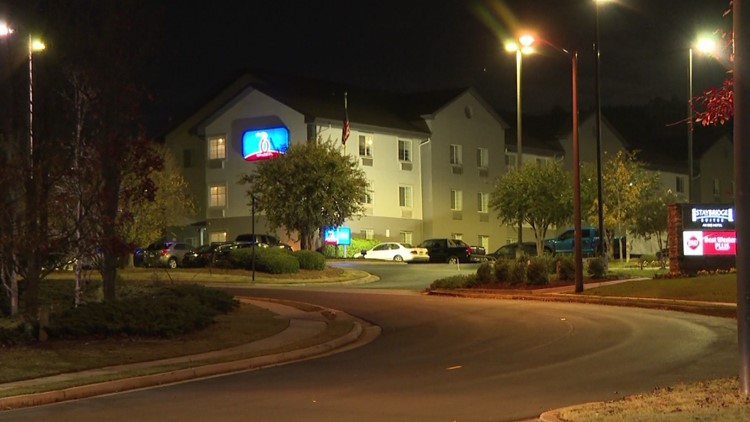 Man shot, killed in parking lot of extended stay hotel, Gwinnett Police say