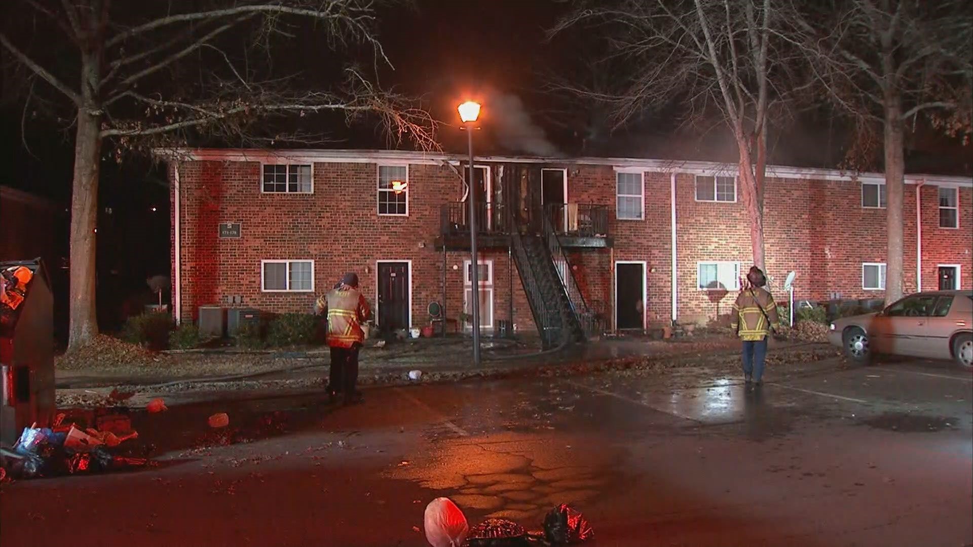 25 residents displaced after early morning apartment fire