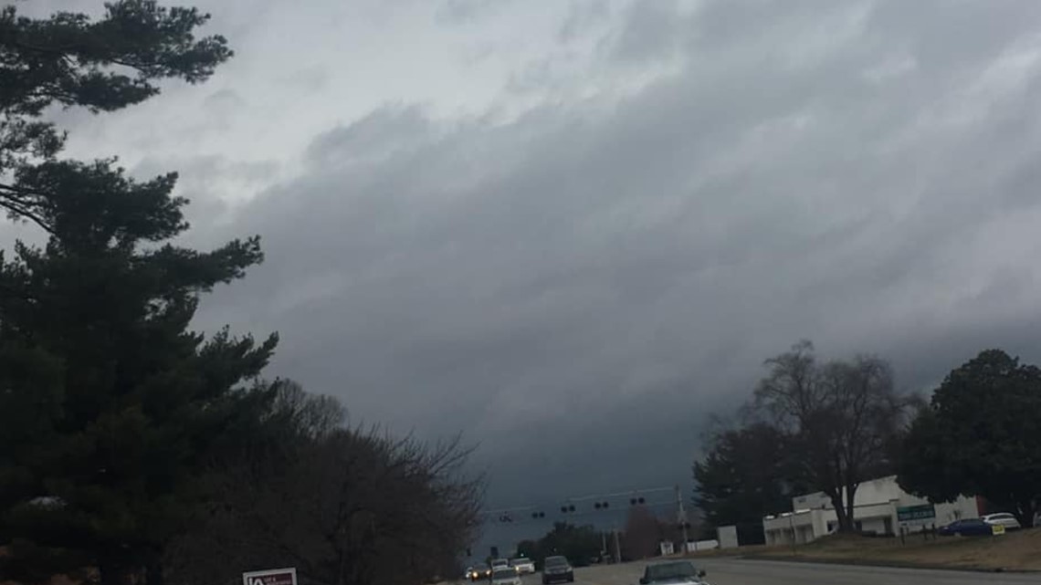 Possible tornado in Riverdale, National Weather Service says