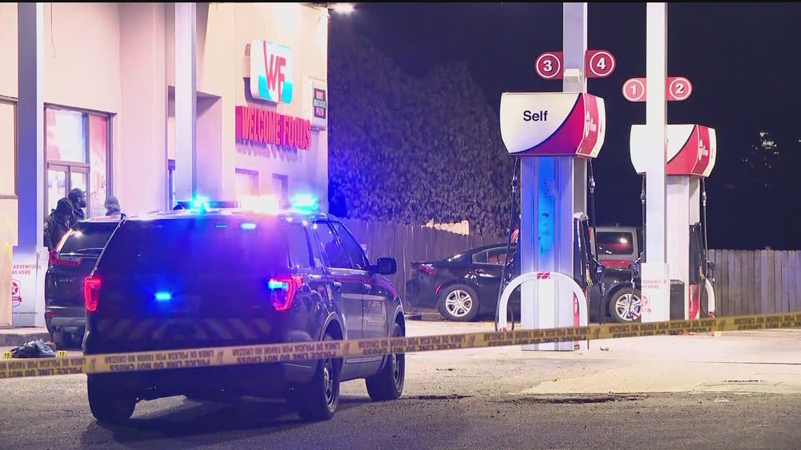 3 shot at Texaco gas station in southwest Atlanta | 11alive.com
