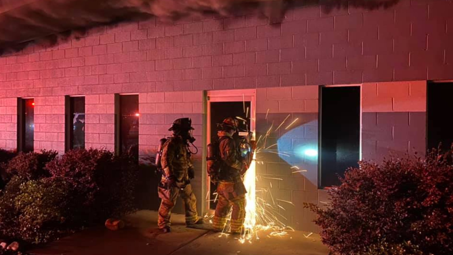 Whitfield County fire tears through carpet wholesaler