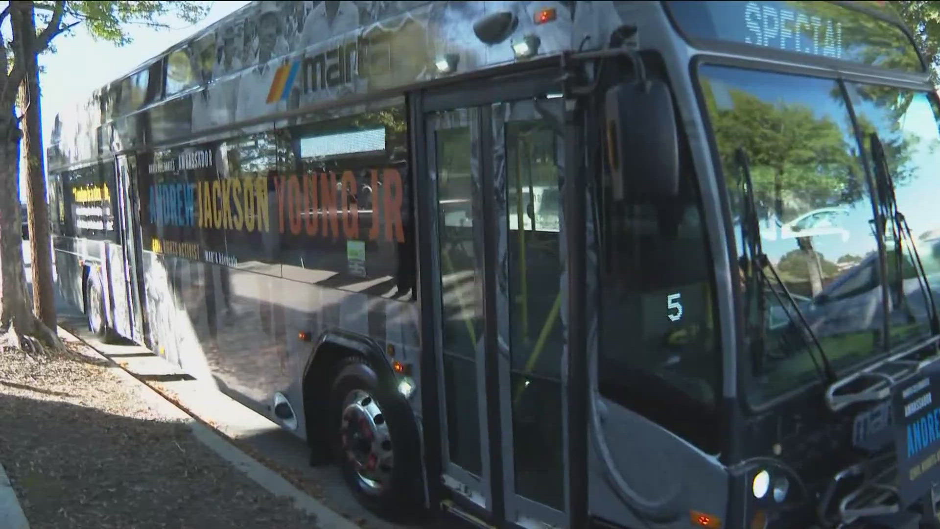 MARTA unveiled a special bus to honor the legally of the civil rights icon and global diplomat.