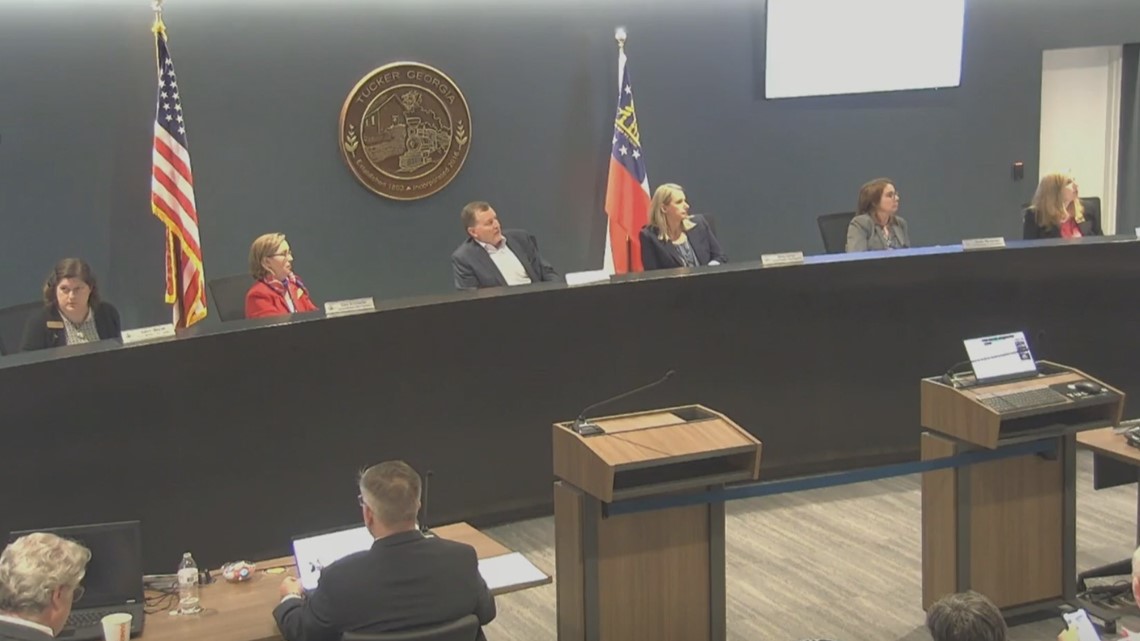 Tucker community scrutinizes mayor over LGBTQ ordinance | 11alive.com