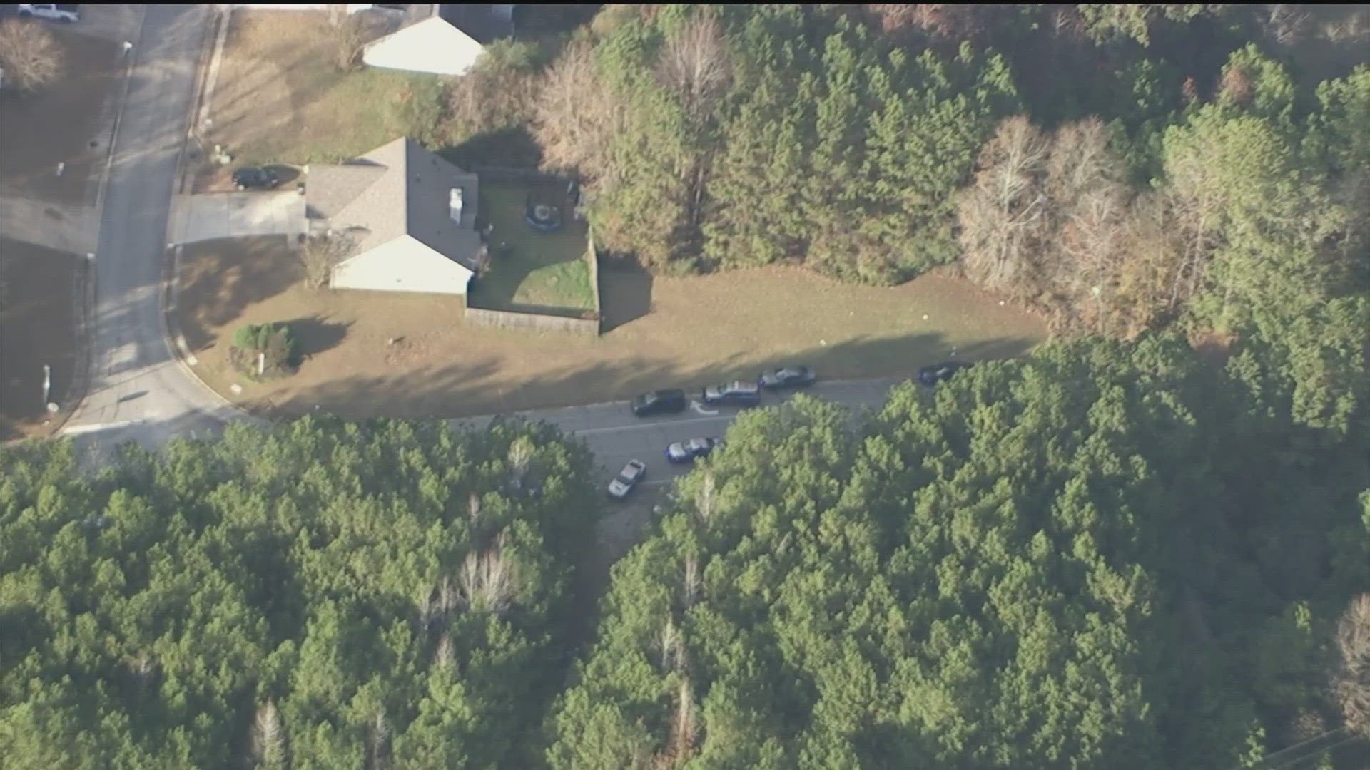Police search for 'armed and dangerous' suspect in Coweta County ...