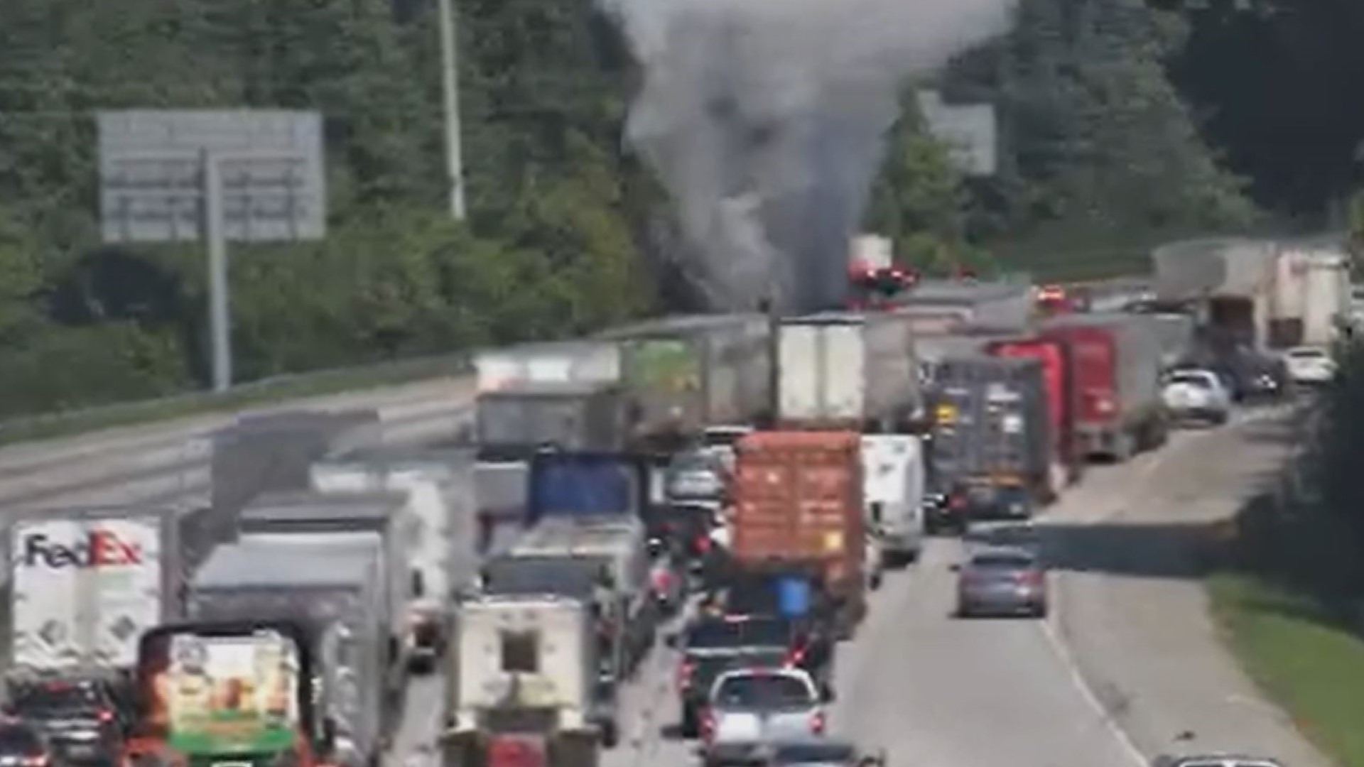 I 285 Shut Down After Tractor trailer Fire In Fulton County 11alive i-285-shut-down-after-tractor-trailer-fire-in-fulton-county-11alive