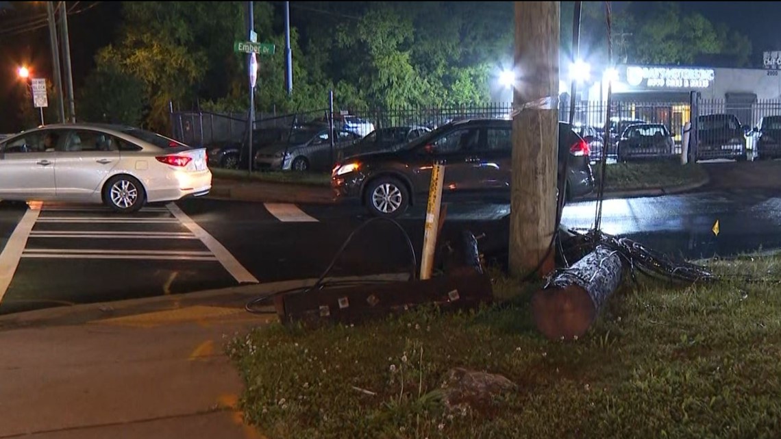 Woman, child badly hurt in Candler Road crash in Decatur | 11alive.com