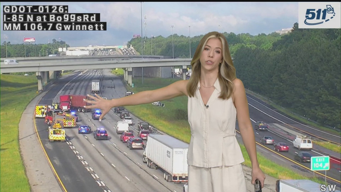 Delays on I-85 South due to tractor trailer crash | 11alive.com