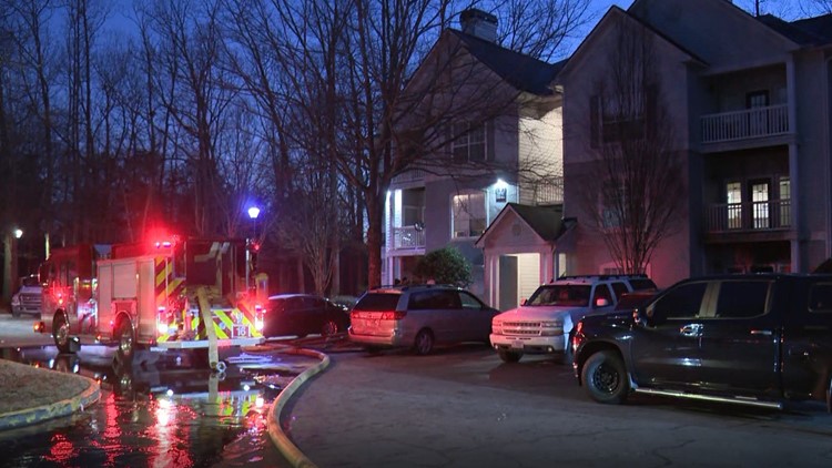 Father found dead following fire at Stonecrest apartment complex, mother, 5-year-old saved