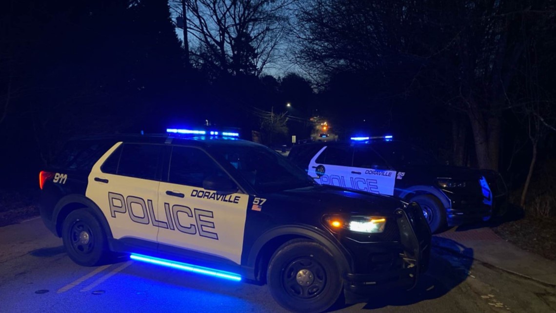 Doraville police standoff Tilly Road and Valley Stream Drive