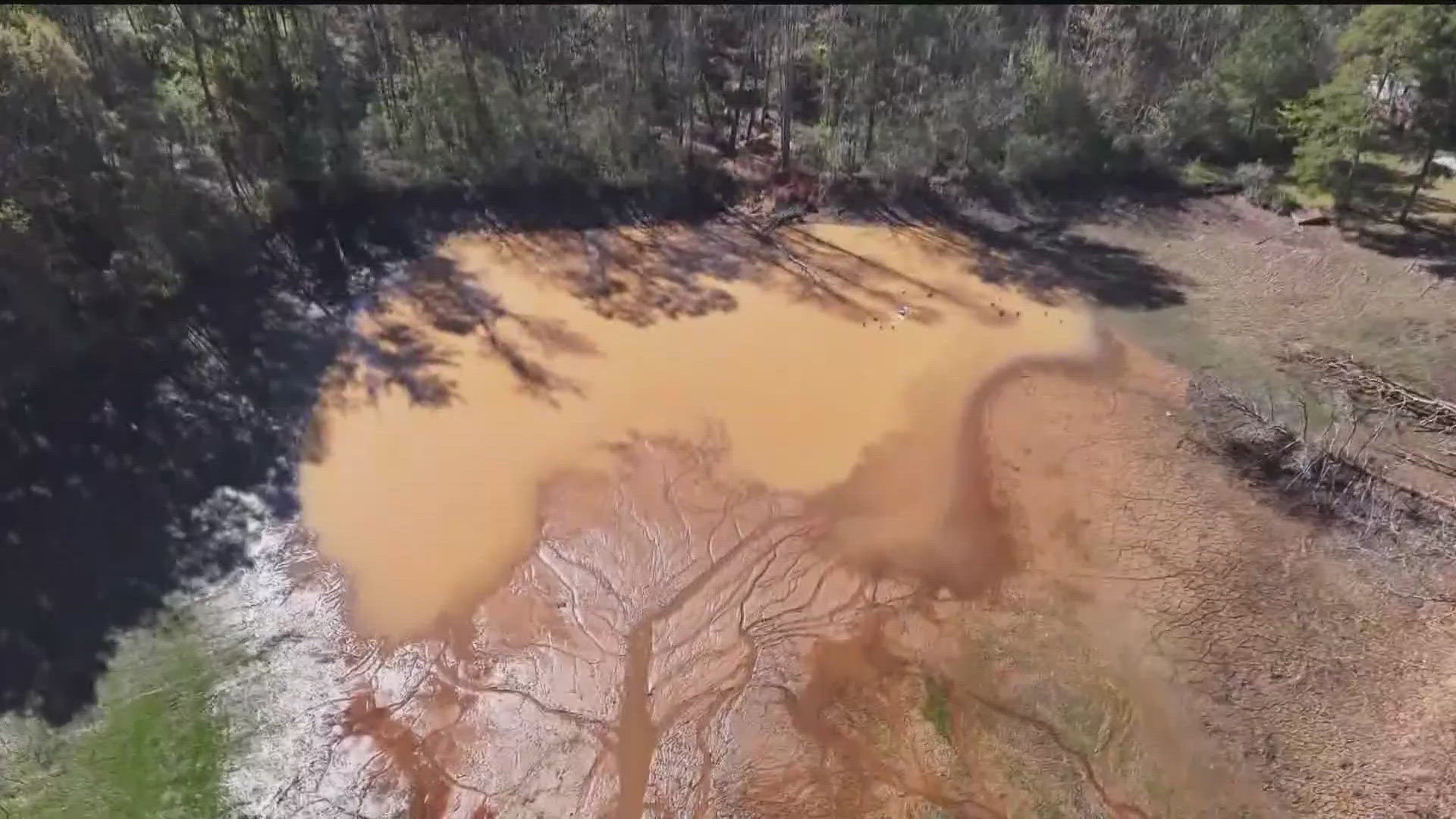 Residents in a small neighborhood in DeKalb County are looking for help after their scenic lake disappeared.