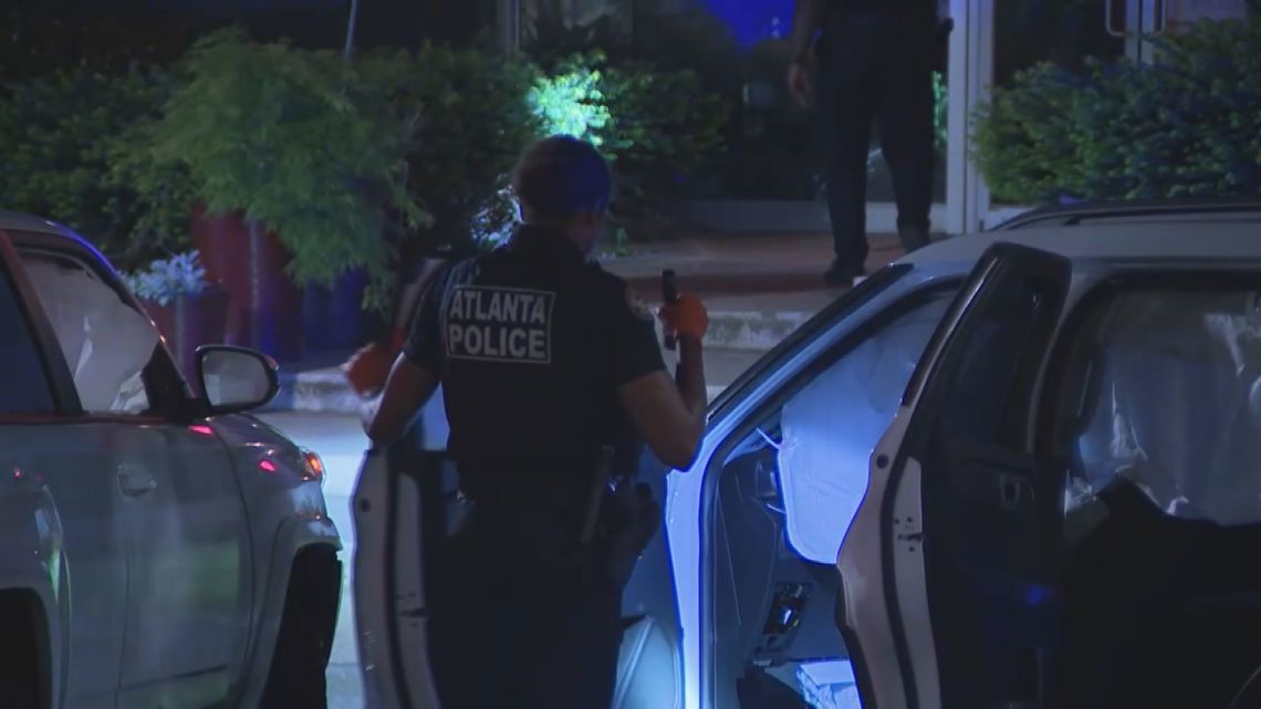 Midtown crash follows robbery and police chase; 3 people detained ...
