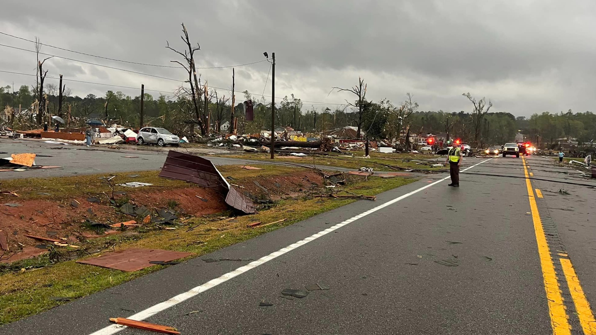 Tornado damage in LaGrange, Milledgeville: Gov. Kemp tours area ...