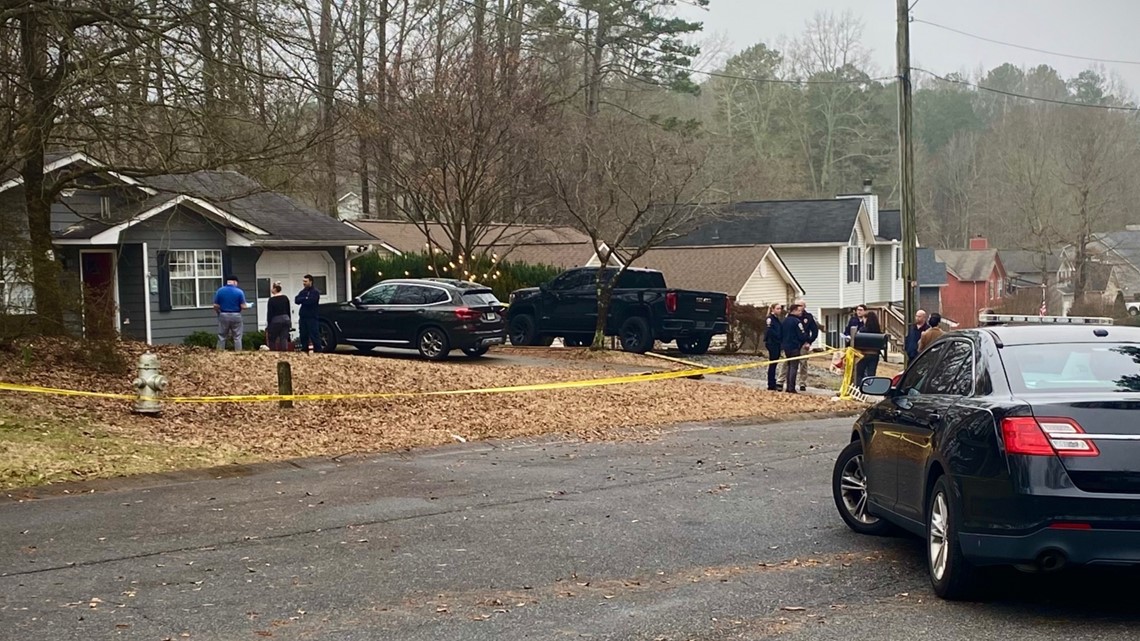 SWAT in Sugar Hill on Sycamore Summitt Tuesday