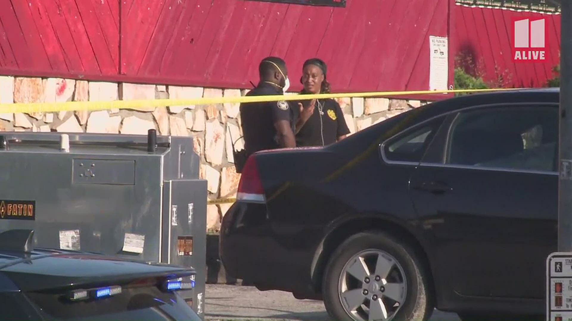 Atlanta Police officers were investigating a reported shooting outside a nightclub on Campbellton Road on Sunday morning.