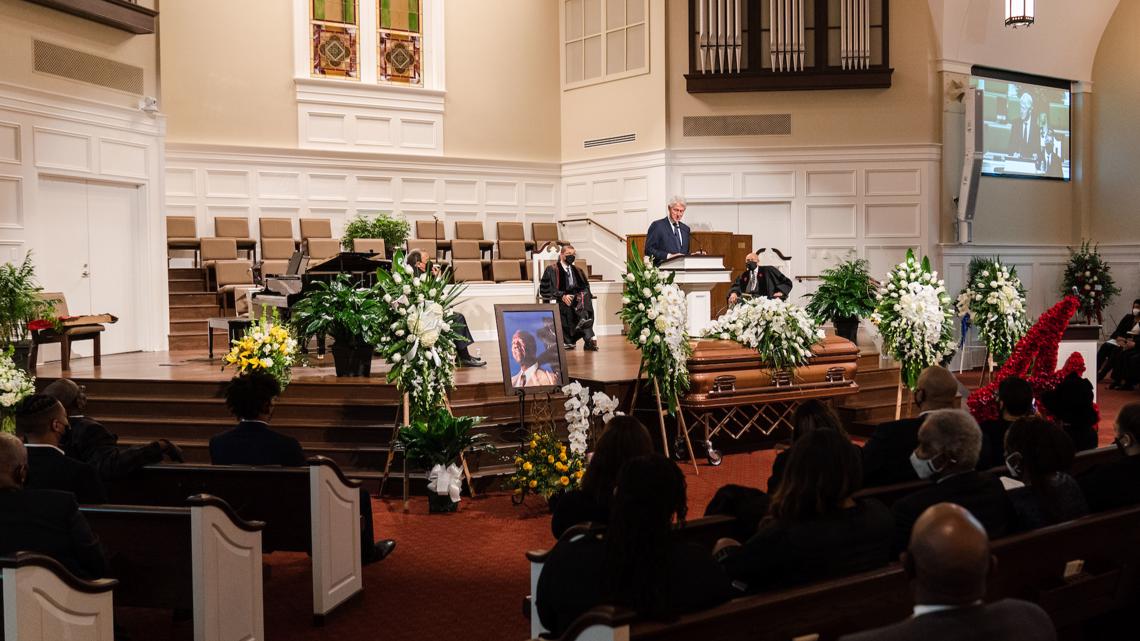 Hank Aaron honored in funeral fit for 'Home Run King,' pillar of  philanthropy