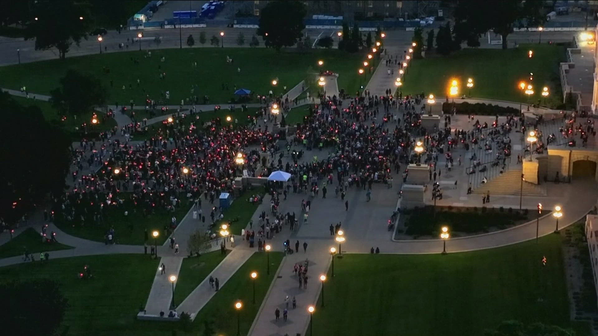 Hundreds gathered at the Capitol to honor a State lawmaker who was assassinated alongside her husband in their own home. 