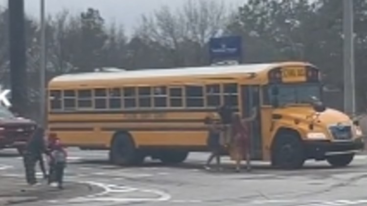 Substitute bus driver suspended after dispute with parents during drop off, Paulding school district says