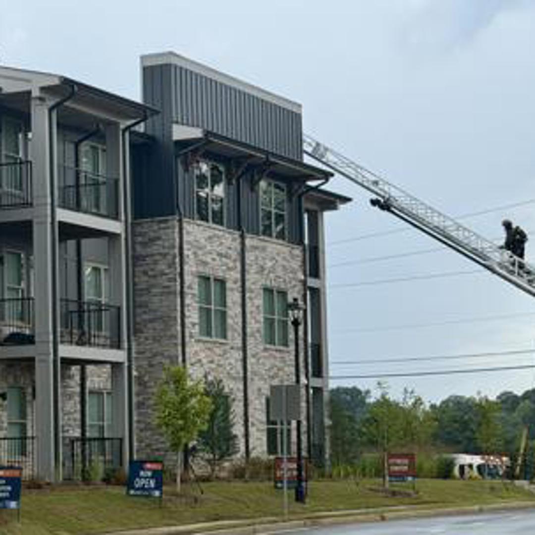 Fire crews battle fire at Cherokee County apartment complex | 11alive.com