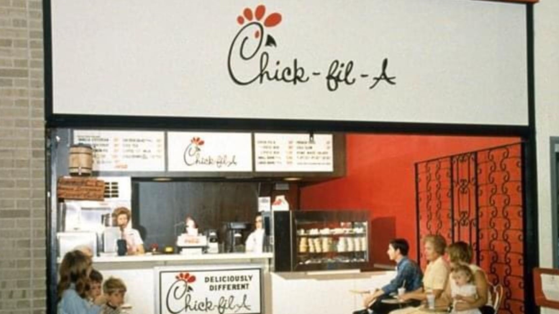 Chick-fil-A lovers stopped by the historic location for one final time before it closed for good at 4 p.m. Saturday to take in a symbolic piece of Atlanta history.