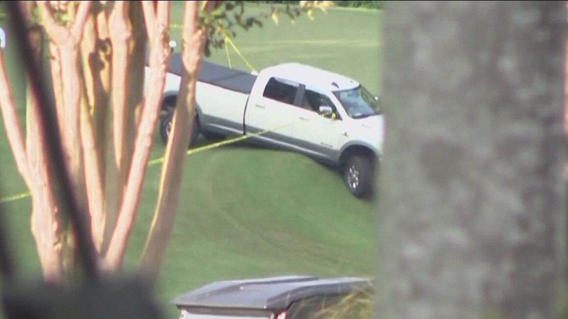 Man accused in country club triple murder pleads not guilty in death ...