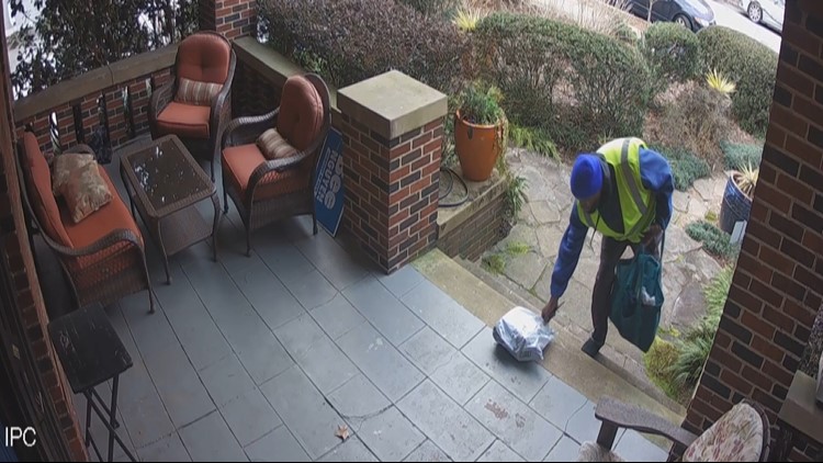 Fake delivery driver steals packages from Atlanta homes