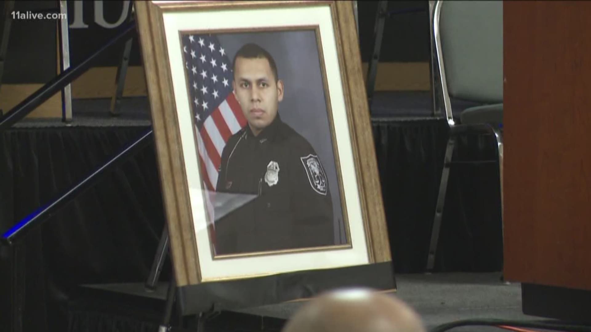 It was a night honoring a hero as hundreds showed up to pay their respects for the DeKalb County Officer Edgar Flores.