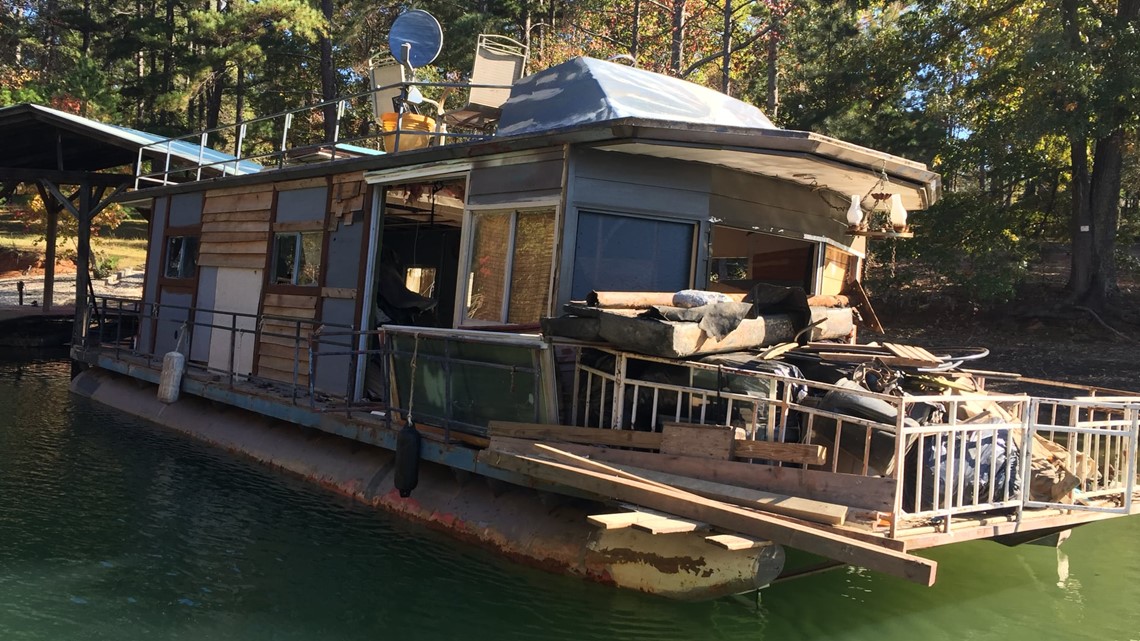 Lake Lanier Abandoned Boats Removed 11alive Com