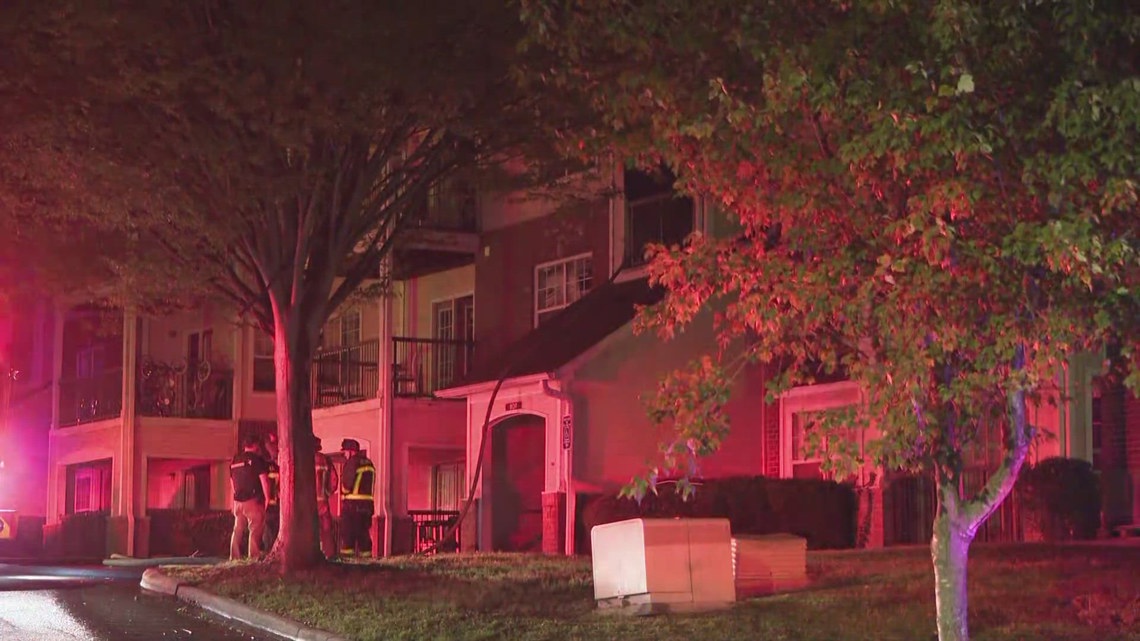 4 adults, 4 kids taken to hospital after 'heavy fire' at apartment complex in Atlanta; 12 families displaced