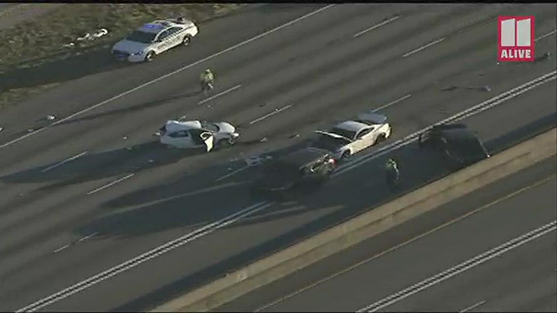 Crash Shuts Down I 85 North Near Old Peachtree Road Exit